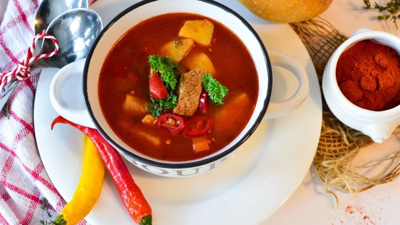Amino Gulaszowa Zupa błyskawiczna 61 g