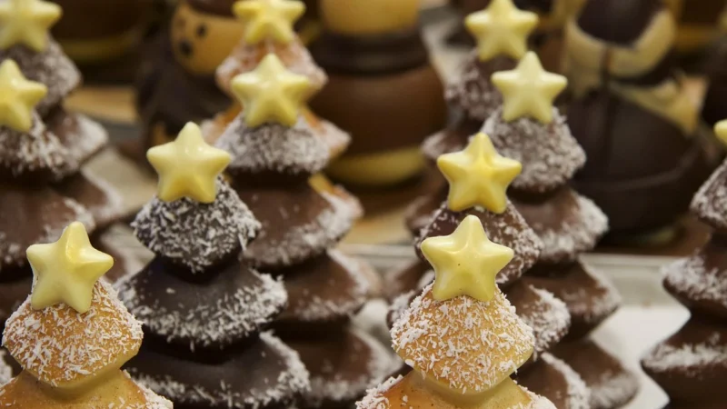 Chocolate And Love Czekolada Szwajcarska Mleczna Z Karmelizowanymi Orzechami Laskowymi I Solą Morską Fair Trade Bio 80g