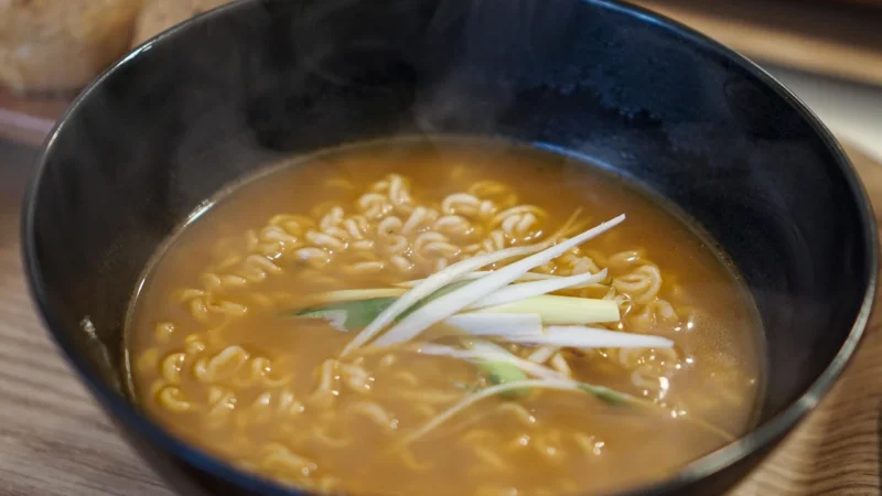 Golden Turtle Brand Makaron Ramen 3Mm 375G
