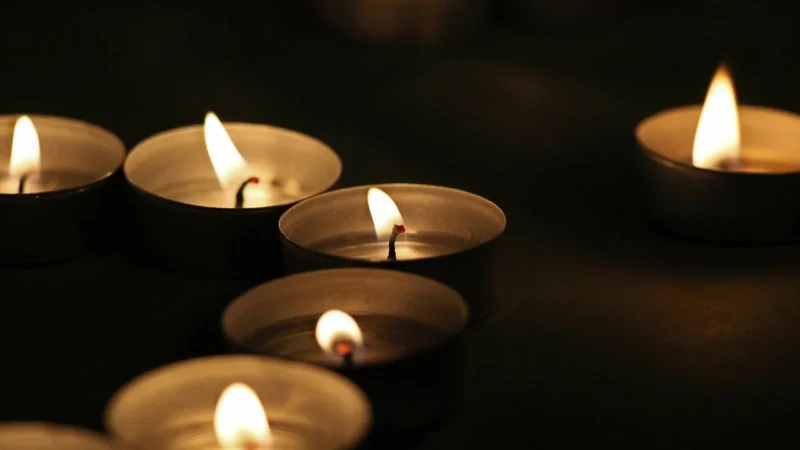 Łysoń Świeca Podgrzewacz Mały Tealight Czerwony