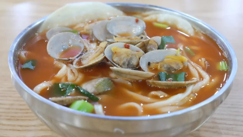 NONG SHIM zupa Ramen Seafood 120g – ostra