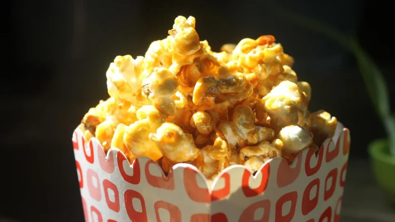 Popcrop Popcorn Z Niebieskiej Kukurydzy Z Olejem Kokosowym I Solą Himalajską Bio 50g