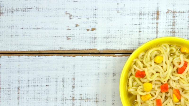 Zupa Ramen o smaku chili Vifon kubek